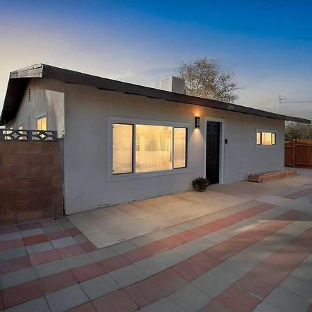 Modern City Ranch 3 Bdrm Family Home Access By Dirt Road Palmdale Exterior foto
